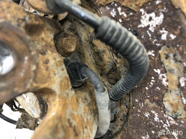 Кулак поворотный задний левый L Kia Magentis