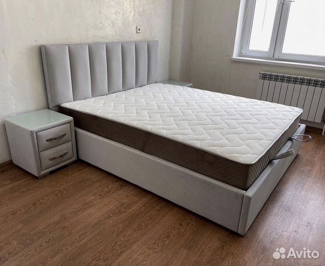 Дизайнерская кровать