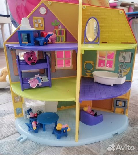 Дом Свинки Пеппы и кораблик