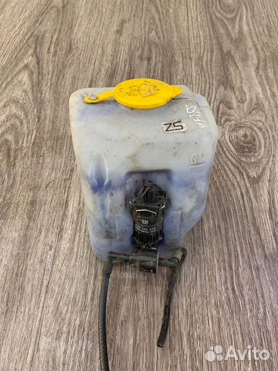 Бачок омывателя Opel Corsa C