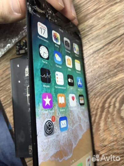 Материнская плата на iPhone 8 plus 64gb с кнопкой