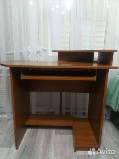 Компьютерный стол