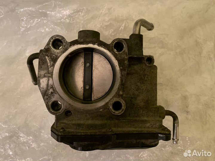 Дроссельная заслонка на Toyota Camry 40