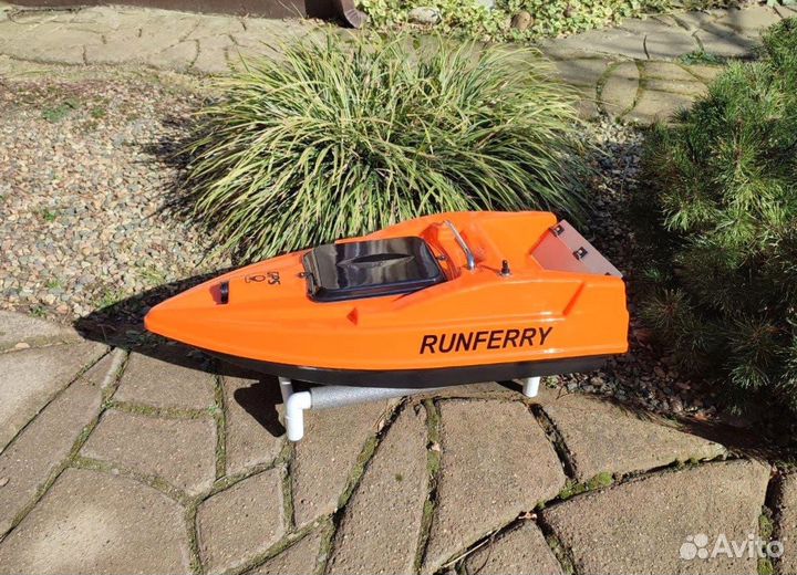 Прикормочный карповый кораблик Ранферри Solo V2