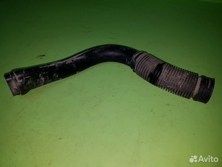 Патрубок воздушного фильтра Рено Логан