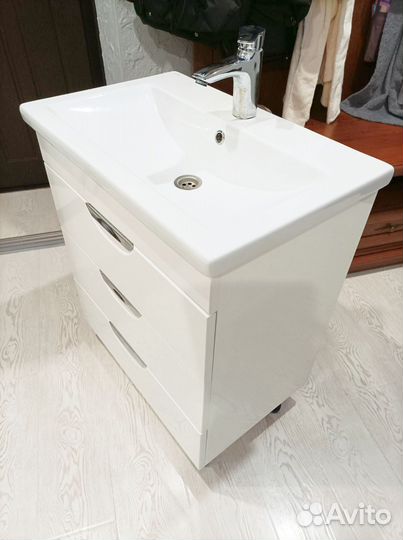 Мебель для ванной комнаты бу