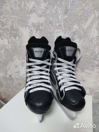 Хоккейные коньки ccm, 30 размер