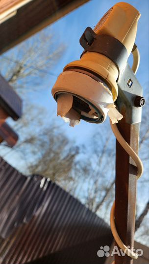 Спутниковая тарелка