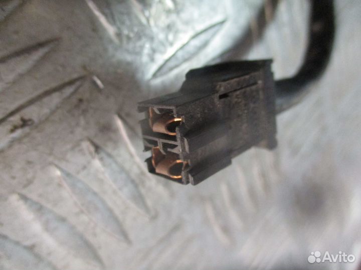 Моторчик стеклоподъём. передний левый Audi 80 B4