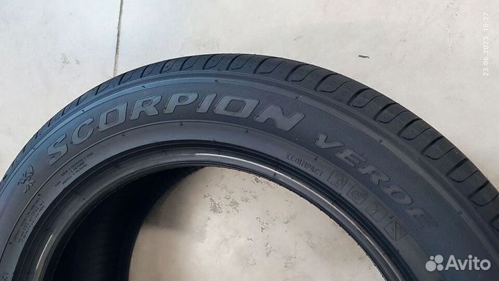 Pirelli Scorpion Verde 215/65 R17 99V