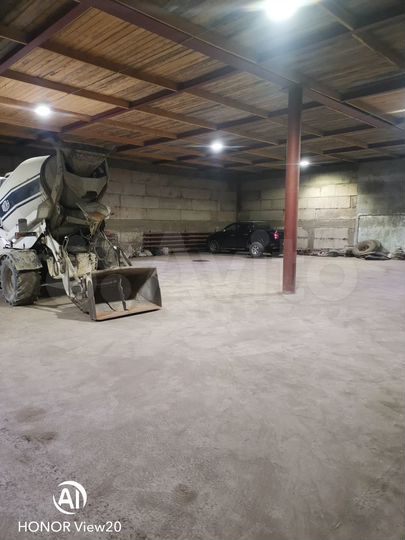 Гараж, > 30 м²