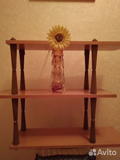 Полка для книг, статуэток и др