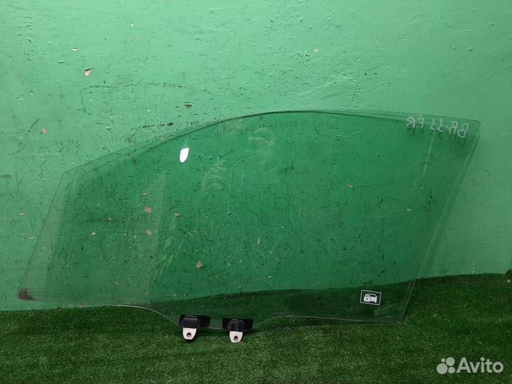 Стекло переднее правое Honda Jazz 2004