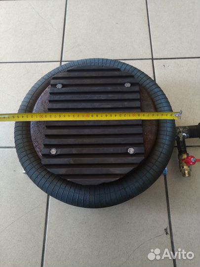 Пневматический домкрат