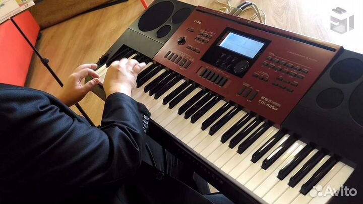 Синтезатор casio ctk 6250 +подставка в комплекте