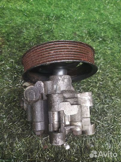 Toyota RAV 4 Насос гидроусилителя