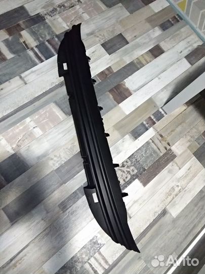 Решетка радиатор Мерседес W204. новая оригинал