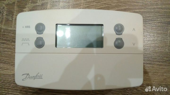 Термостат комнатный