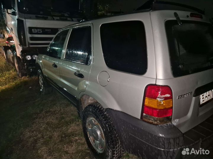 Ford Escape 2.3AT, 2005