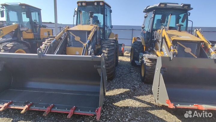 Экскаватор-погрузчик CASE 695SM, 2023