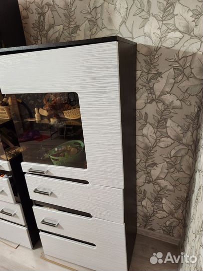 Стенка в гостинную