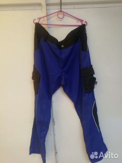 Роба Strauss, mascot