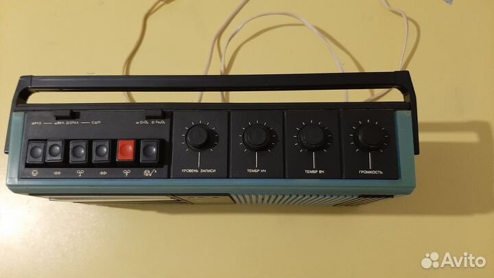 Кассетный магнитофон