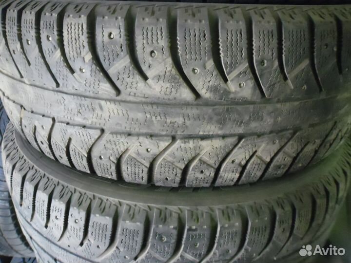 Bridgestone Ice Cruiser 7000 235/65 R17