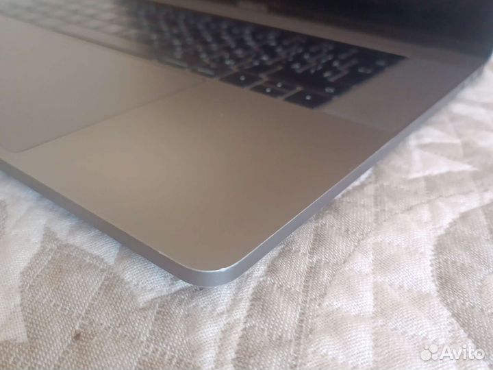 Macbook Pro 15 2017 touch bar