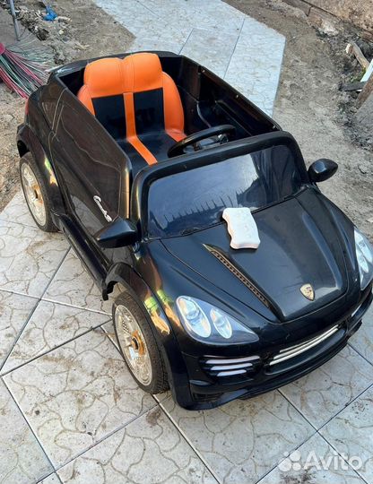 Детский электромобиль