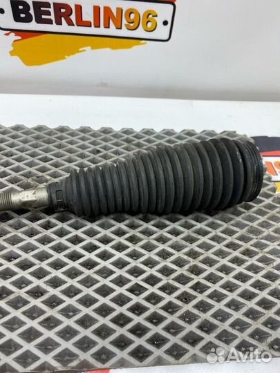 Тяга рулевая с наконечником правая Audi A4 8K2