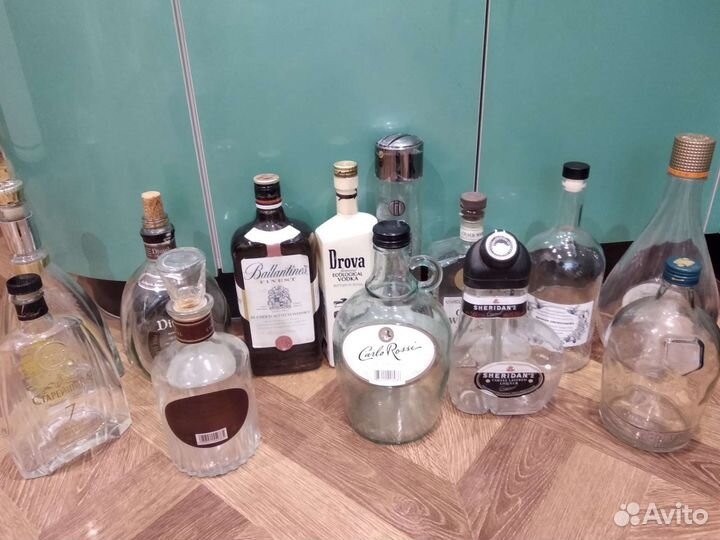 Бутылки стеклянные