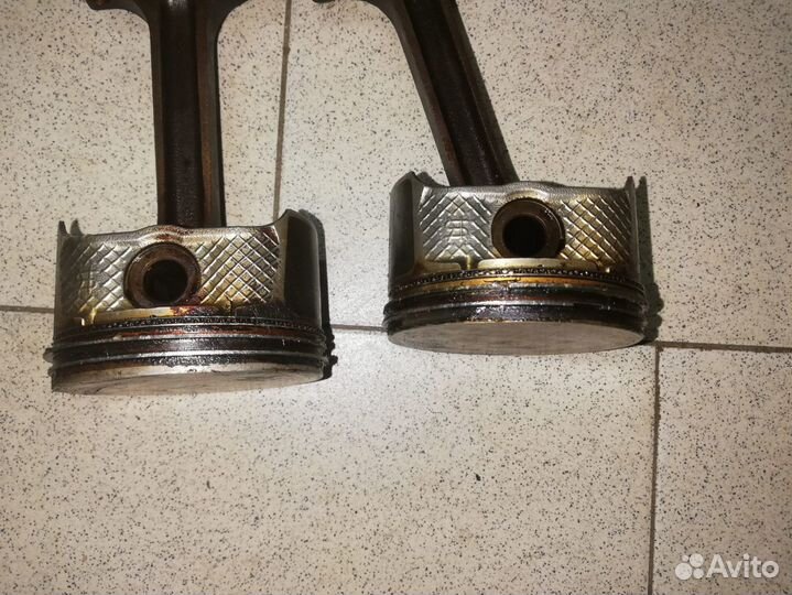 Поршень с шатуном для Focus II 1,8Л