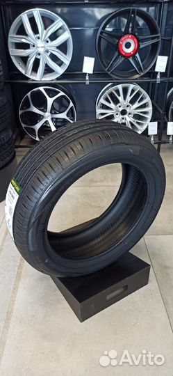 Westlake Zuper Eco Z-107 215/60 R17