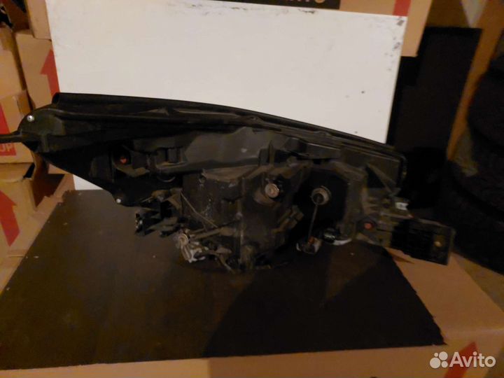 Фара subaru forester