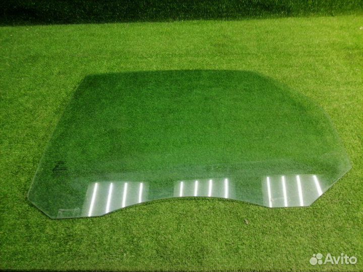 Стекло двери заднее левое Ford Focus 2004-2011