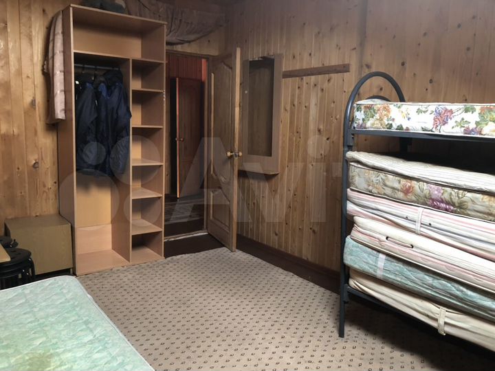 Комната 20 м² в 4-к., 3/3 эт.