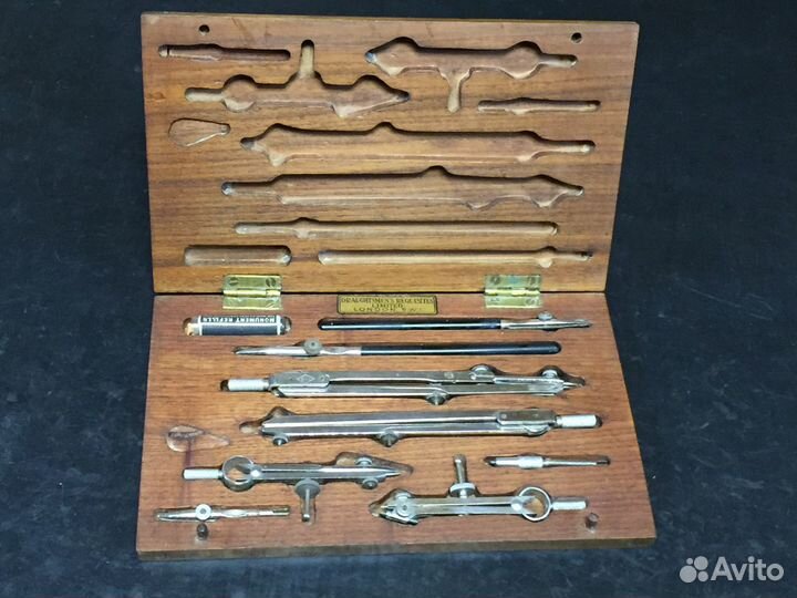 Старинная готовальня. Англия