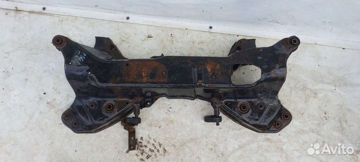 Подрамник балка Galant Митсубиси Галан