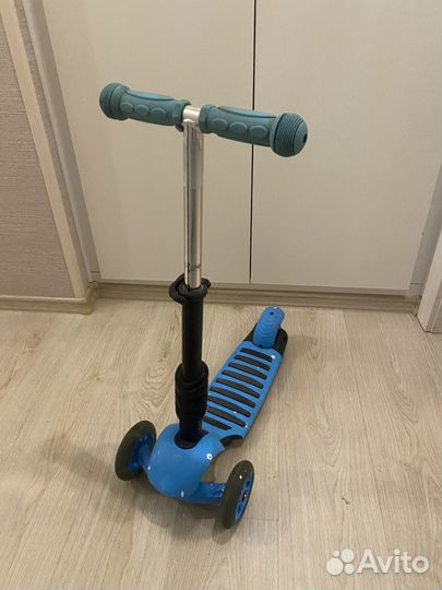 Самокат детский трехколесный