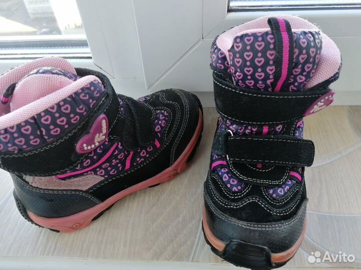 Продам обувь для девочки