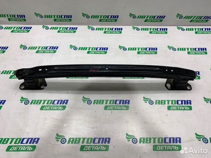 Усилитель бампера передний Volkswagen Touareg