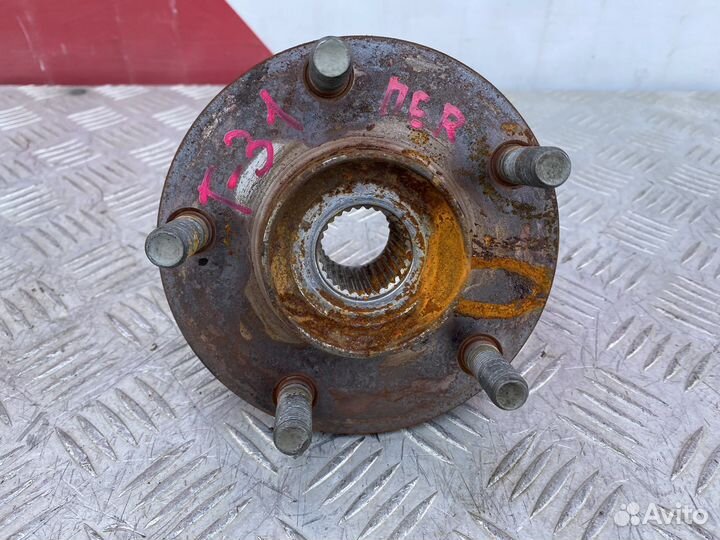 Ступиц передняя Nissan X-Trail T31