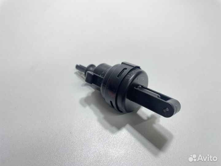 Оригинальный новый вакуумный элемент MB w140