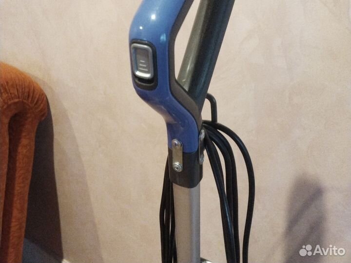 Вертикальный пылесос Kitfort KT-555