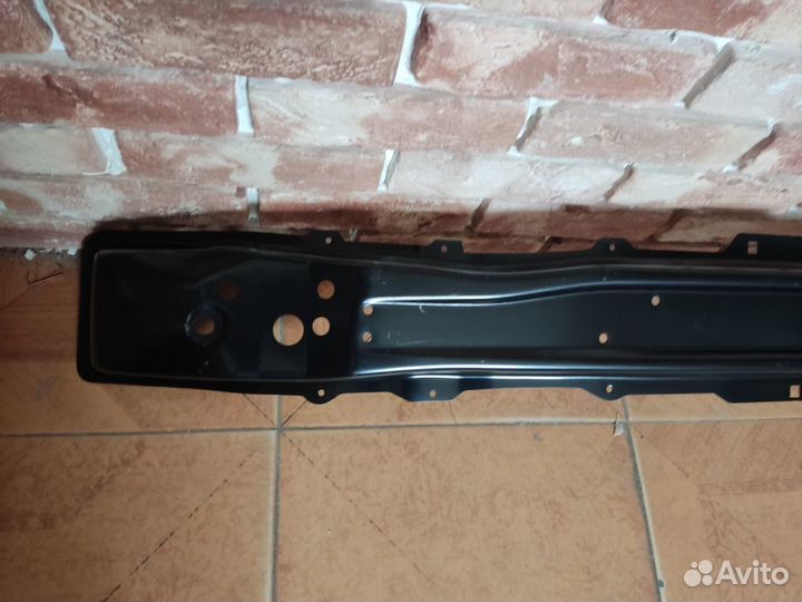 Усилитель переднего бампера Renault Logan 2