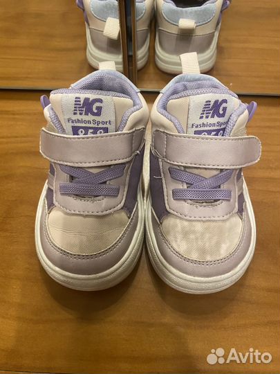 Кроссовки для девочки 21-22 размер