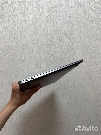 Apple MacBook Air 13 2020 M1 8/256gb