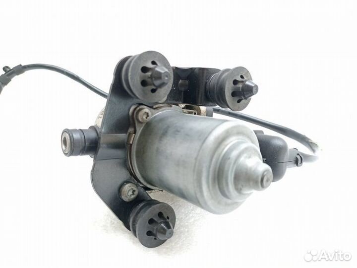 Насос вакуумный Volkswagen Passat B6 1.4 CAX 2010