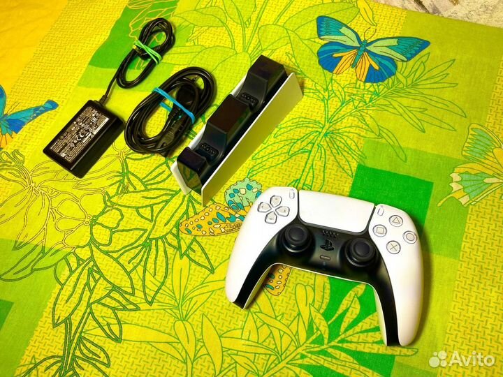 Джойстик DualSense, Зарядная станция Sony (PS5)